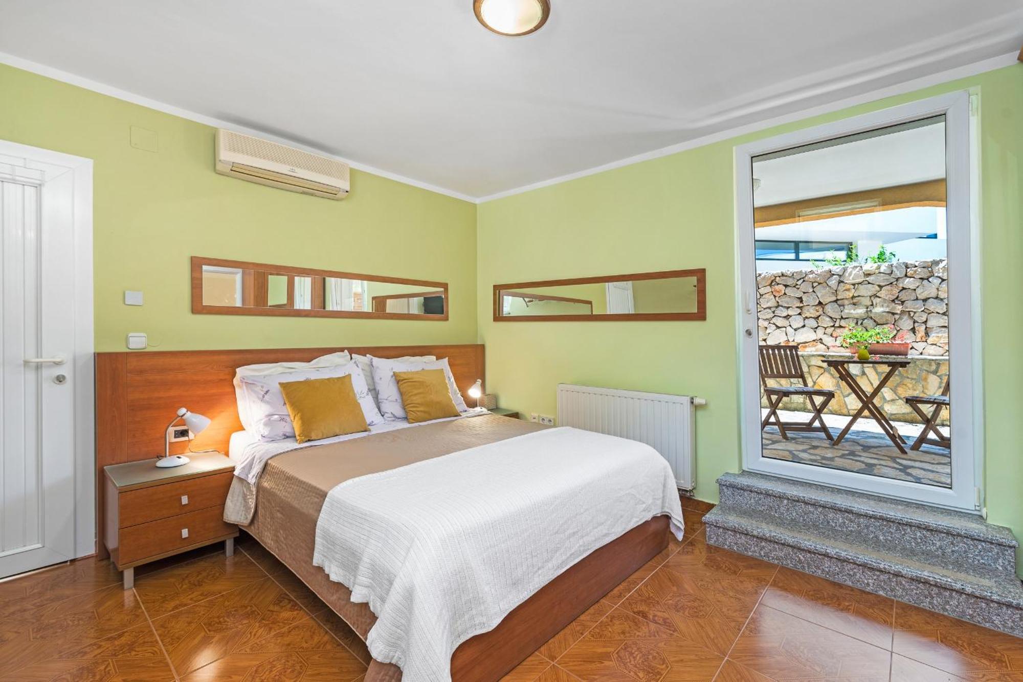 Beach Apartments Villa Kaya Sukosan Room photo